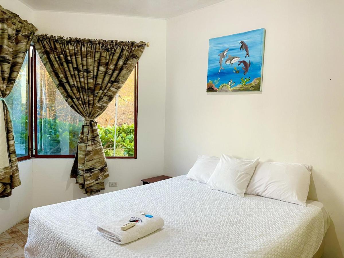 ホテル Hostal Vista Al Mar プエルト・バケリソ・モレノ エクステリア 写真
